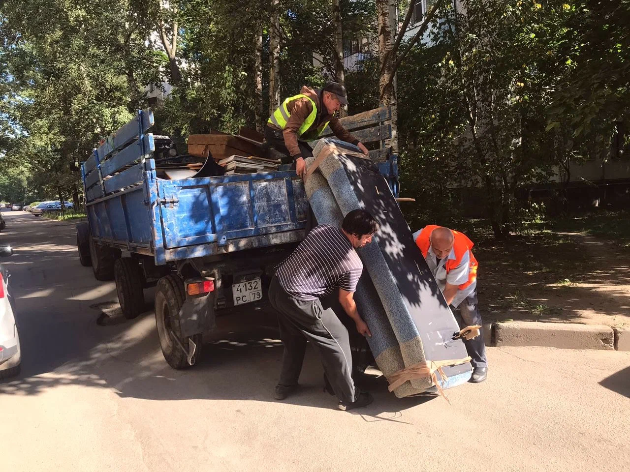 Профессиональный вывоз крупногабаритного мусора в Долгопрудном в октябре