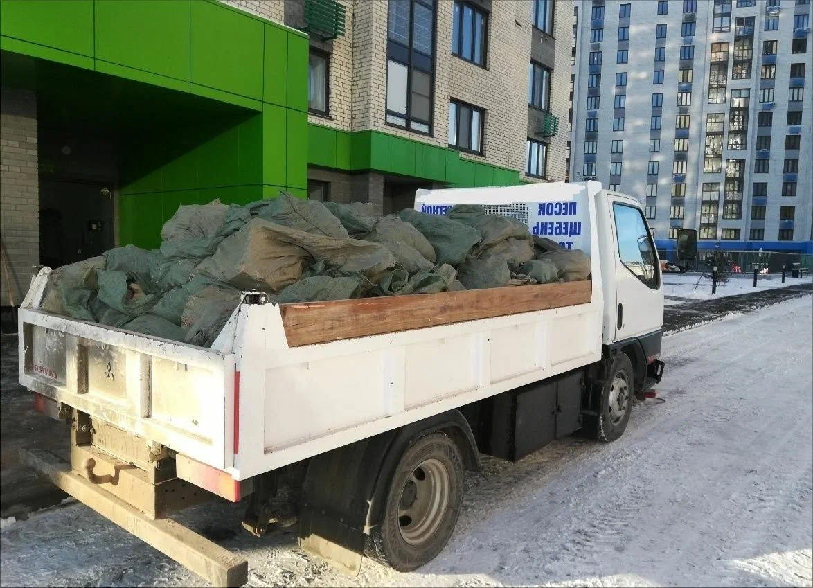 Вывоз мусора грузовым фургоном 3 тонны в Долгопрудном — цена от 1370 руб., ПроМусор