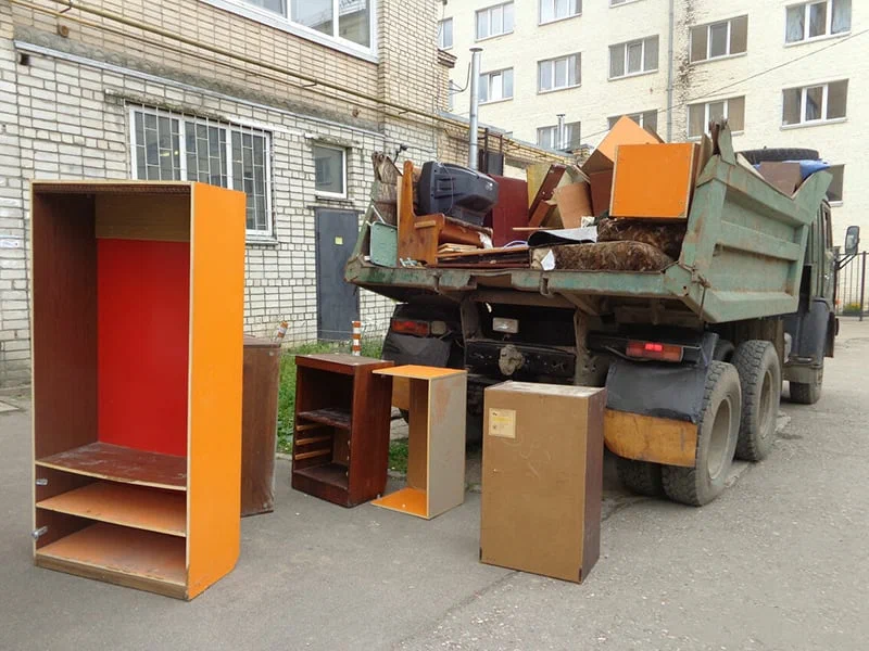 Вывоз шкафа в Долгопрудном от ПроМусор — недорого, демонтаж, утилизация, вывоз из квартиры от 862 руб
